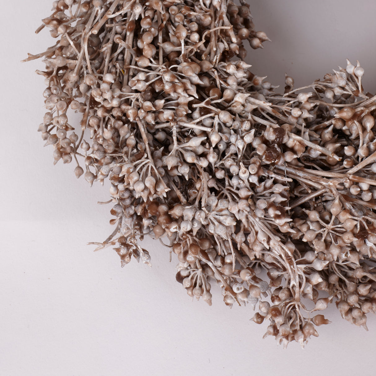 Exotica Wreath, Caramel, 20cm Diameter