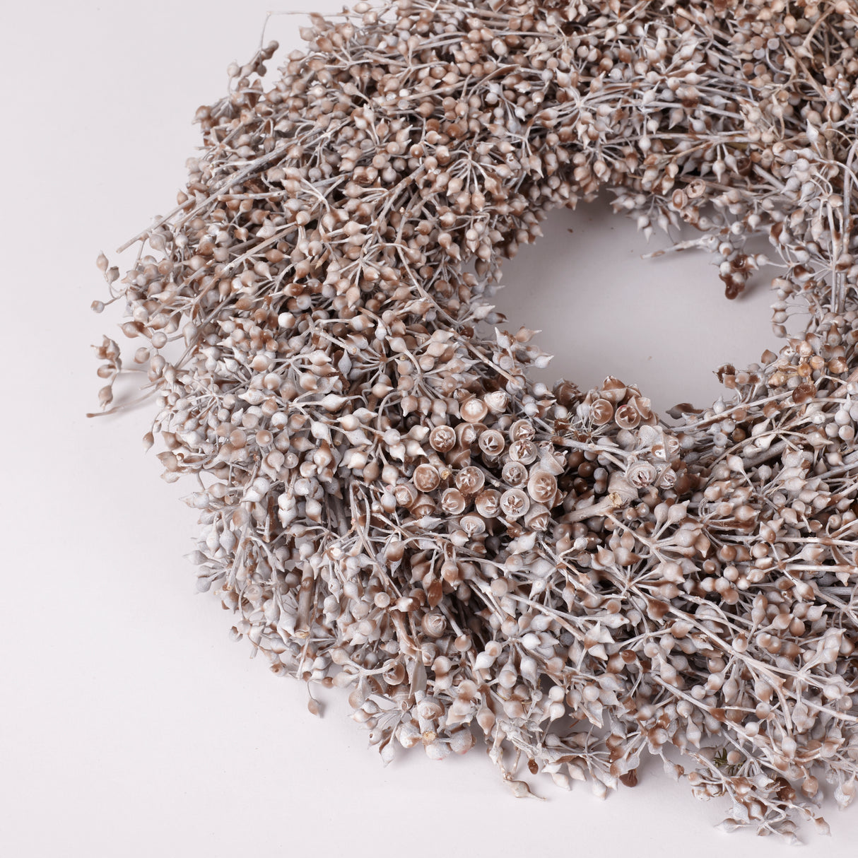 Exotica Wreath, Caramel, 25cm Diameter