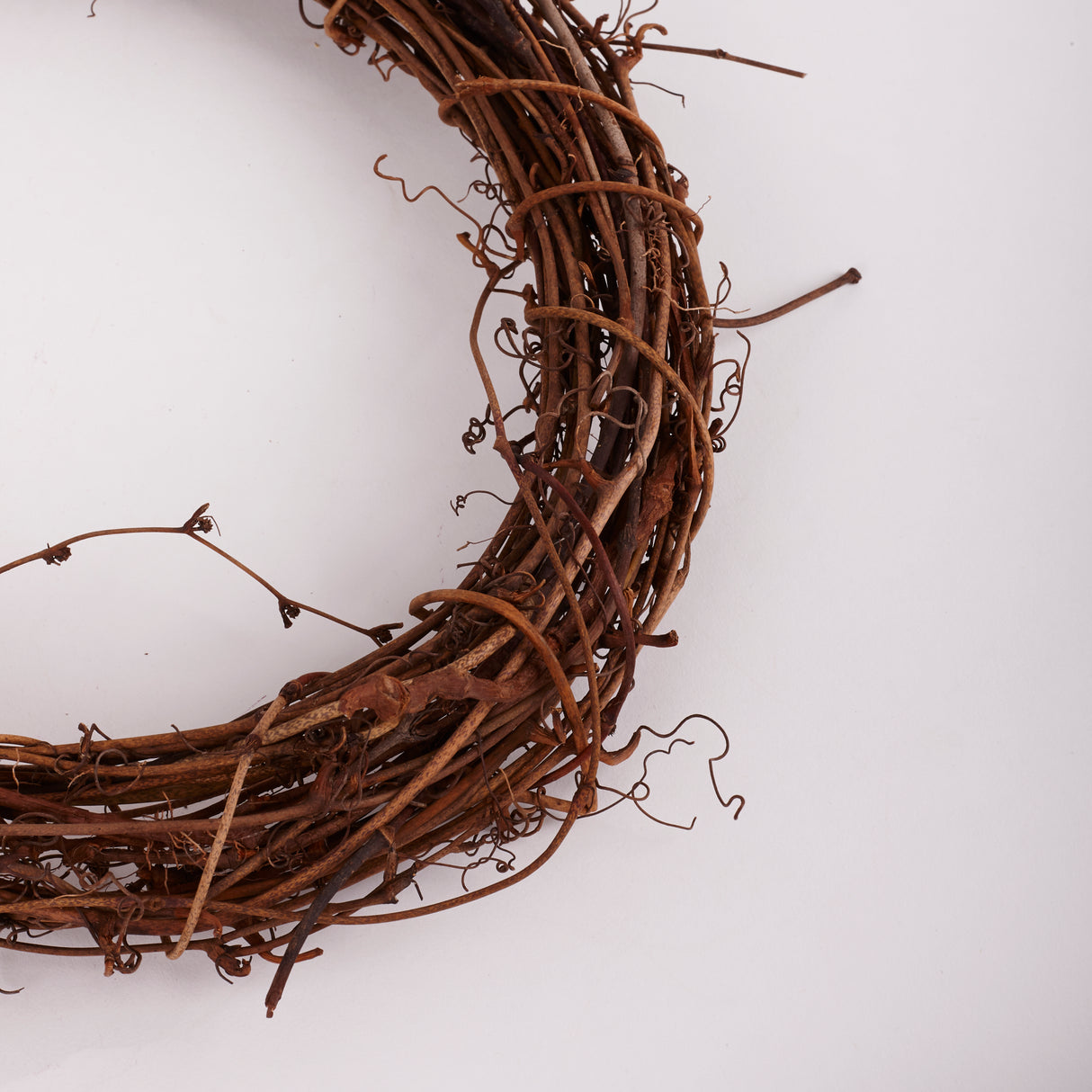 Vine Wreath, Natural, 25cm Diameter