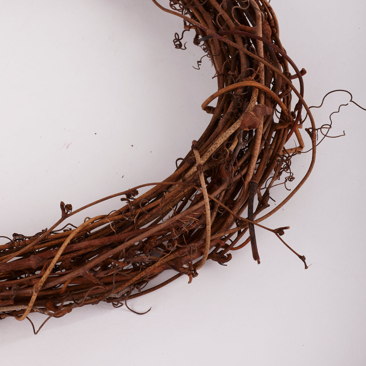 Vine Wreath, Natural, 25cm Diameter