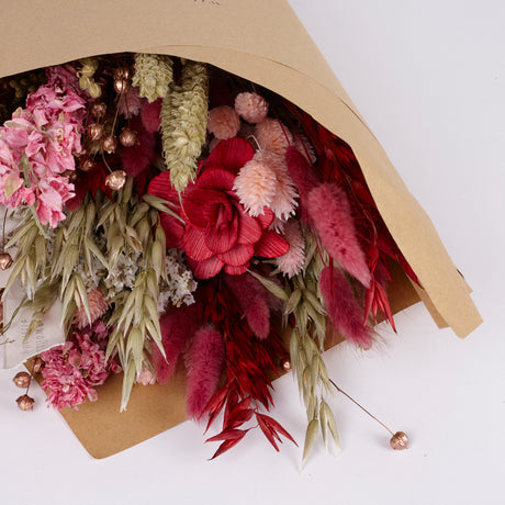 Classic Bouquet, Red Allure